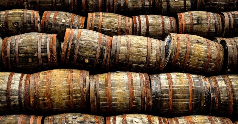 Деревянная бочка