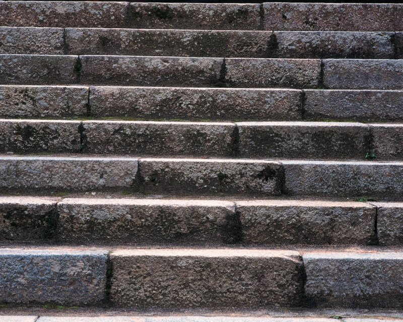 Каменные ступени