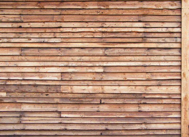 Деревянная стена