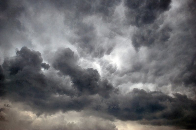 Серое небо