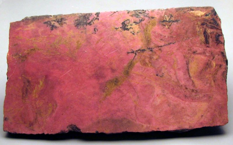 Родонит рубиновый шпат