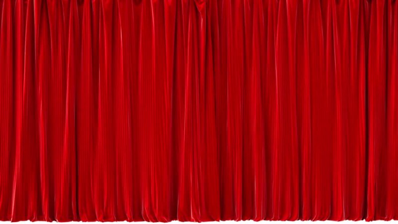Красные шторы