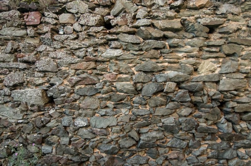 Каменная стена