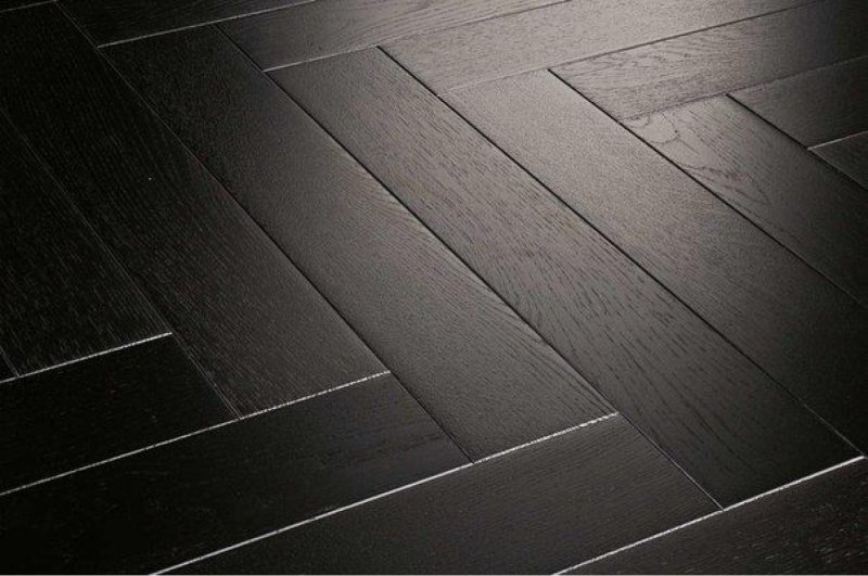 Черный ламинат
