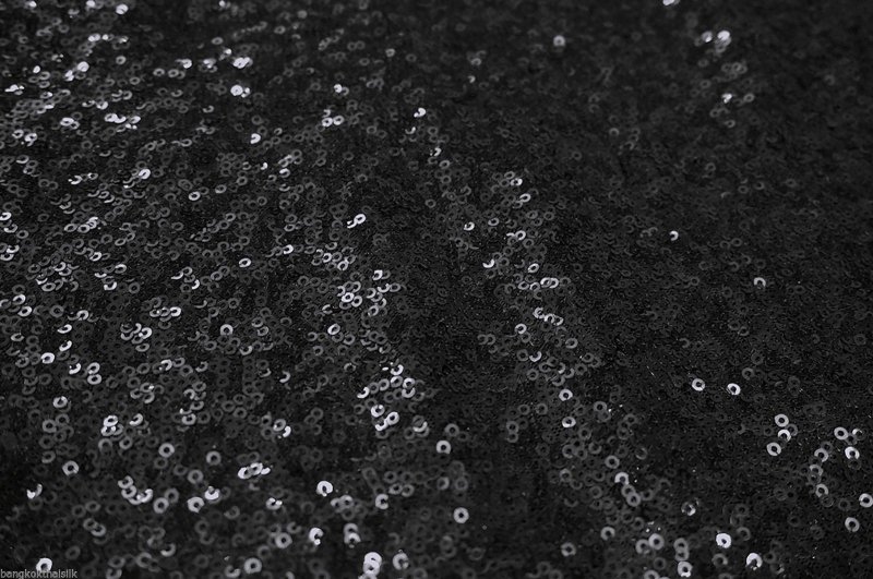 Черная ткань с блестками