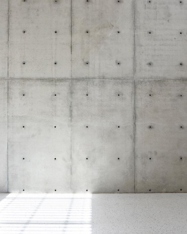 Бетонная стена