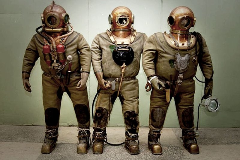 Водолазный костюм трехболтовка