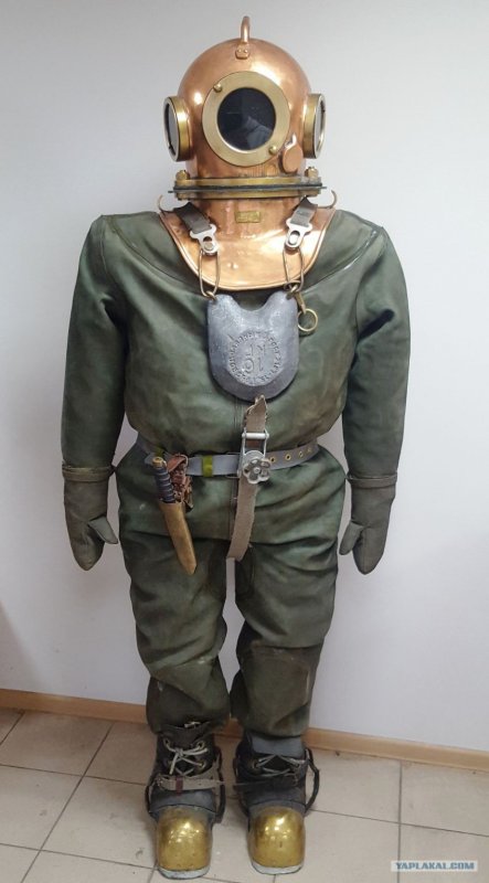 Водолазный костюм трехболтовка