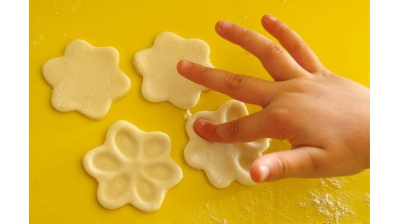 Лепка изсолёного теста