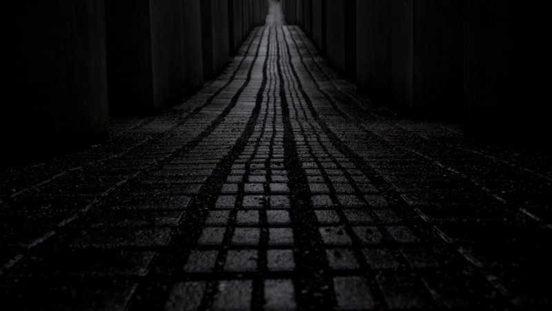 Мрачный фон