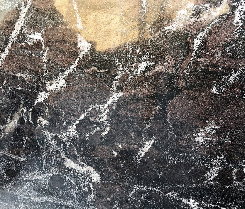 Гранатовый амфиболит гранит