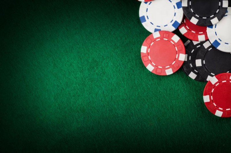 На зеленом сукне казино