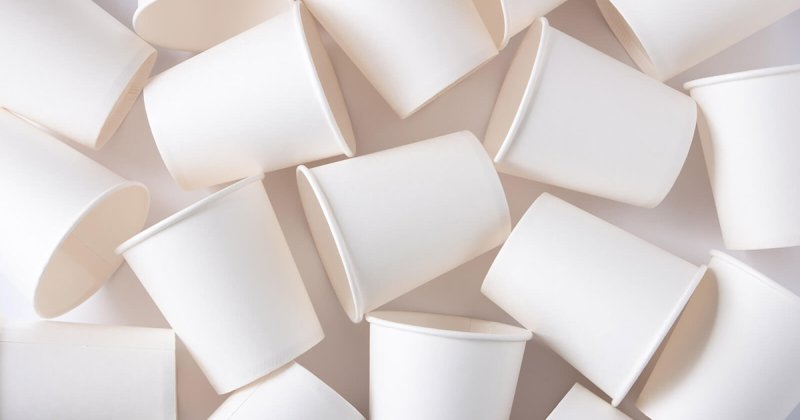 Бумажный стаканчик