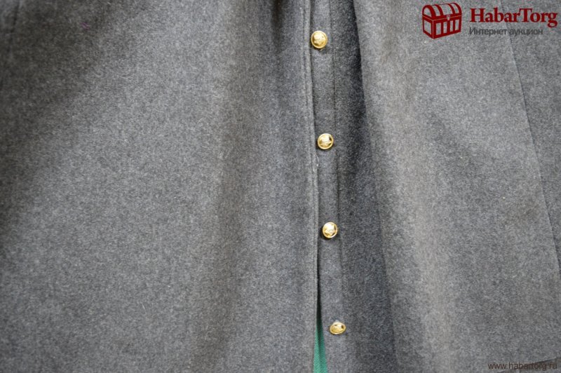 Хлястик на шинели