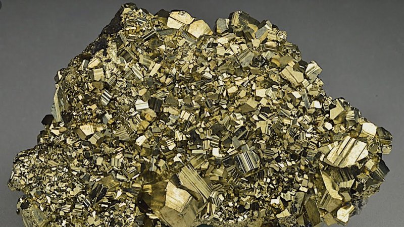 Пирит Железный Колчедан