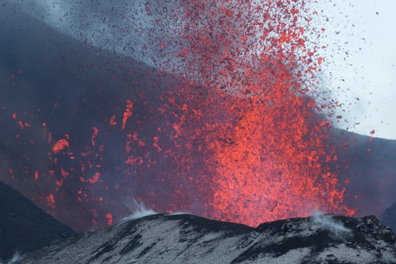 Дэн Грин 2012. Лава и пепел