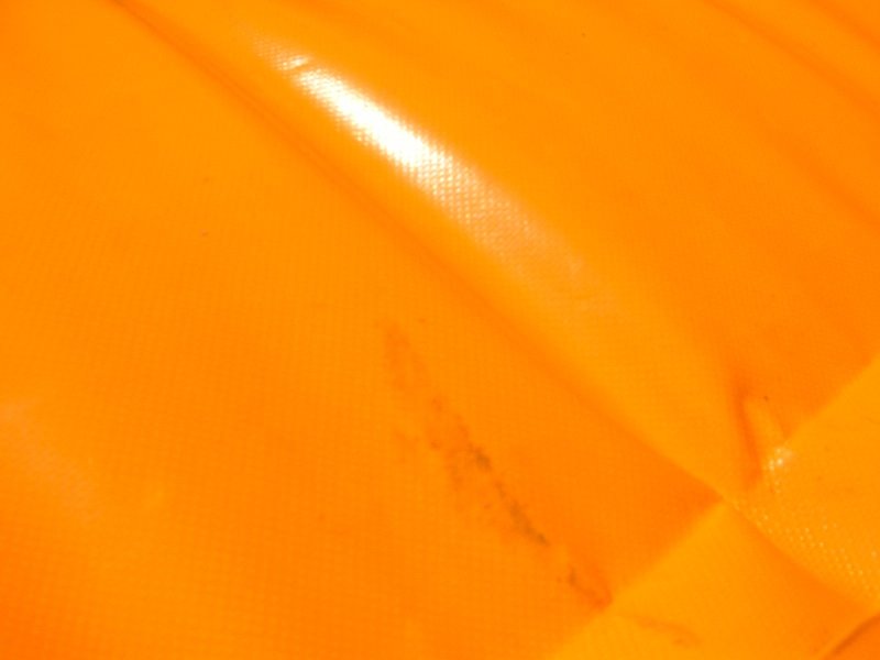 Оранжевая пластмасса