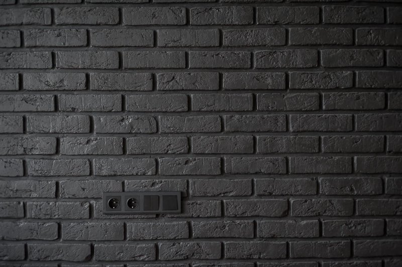 Черный кирпич