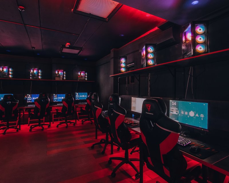 Squad компьютерный клуб