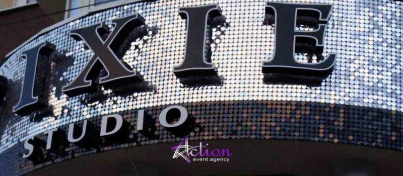 Вывеска с пайетками