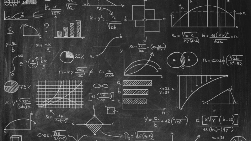 Доска с математическими формулами