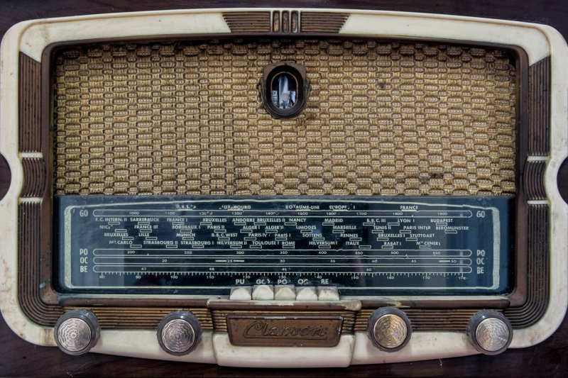 Старый радиоприемник