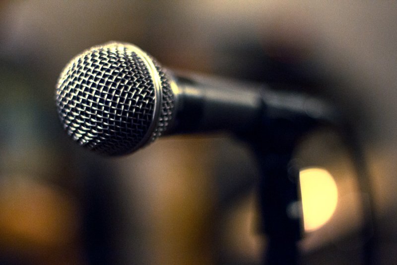 Лежачий микрофон