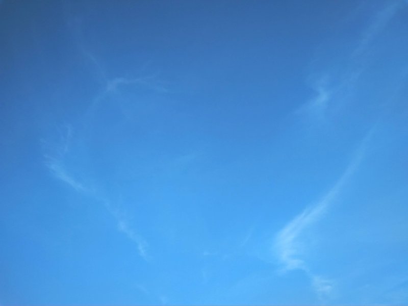 Голубое небо без облаков