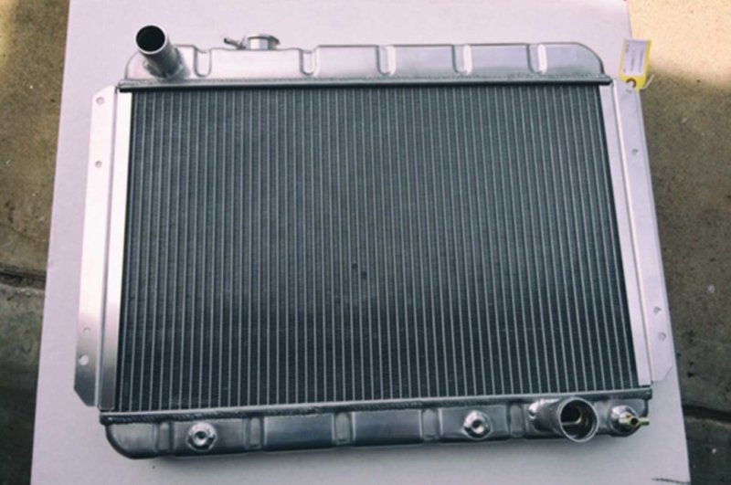 Радиатор машины