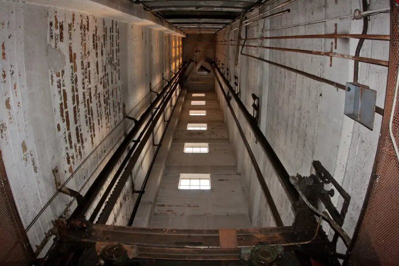 Лифтовая шахта