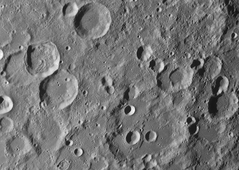 Кратеры на Луне