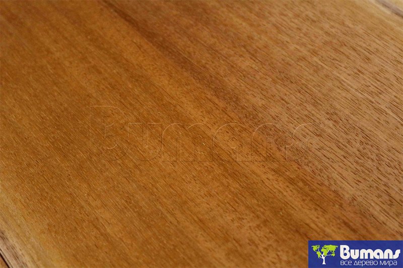 Мербау шпон текстура