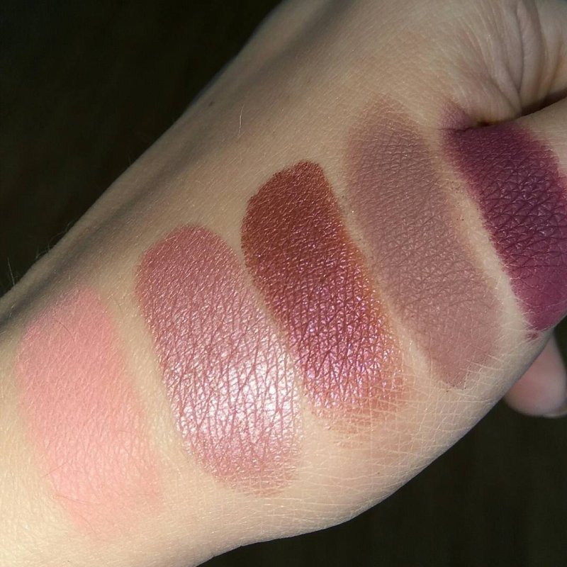 Сатиновые тени свотч