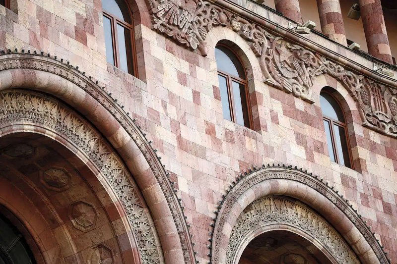 Вулканический туф Ереван