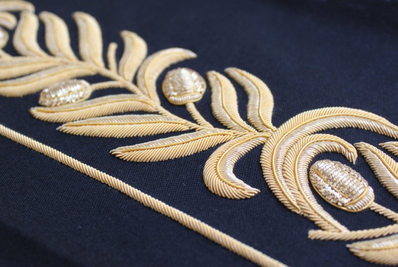 Золотое шитье канителью