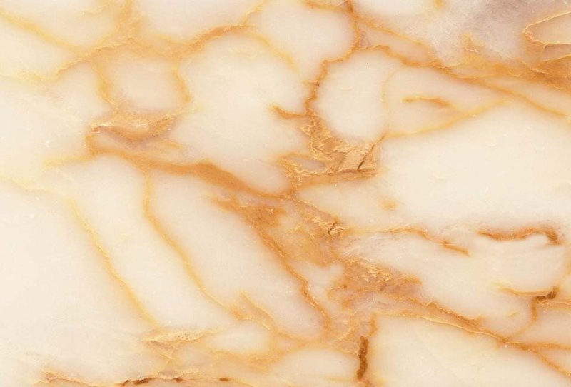 Оникс с золотыми прожилками