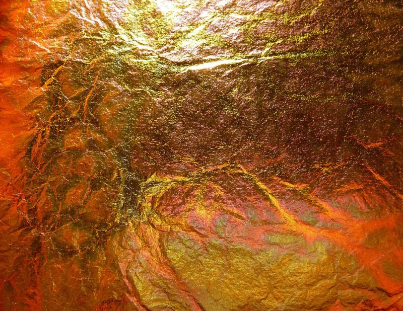 Золотая поталь фактура