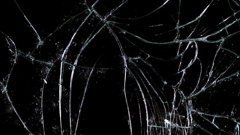 Трещина стекла