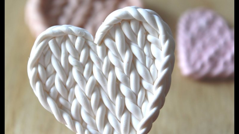 Вязаное сердечко из полимерной глины