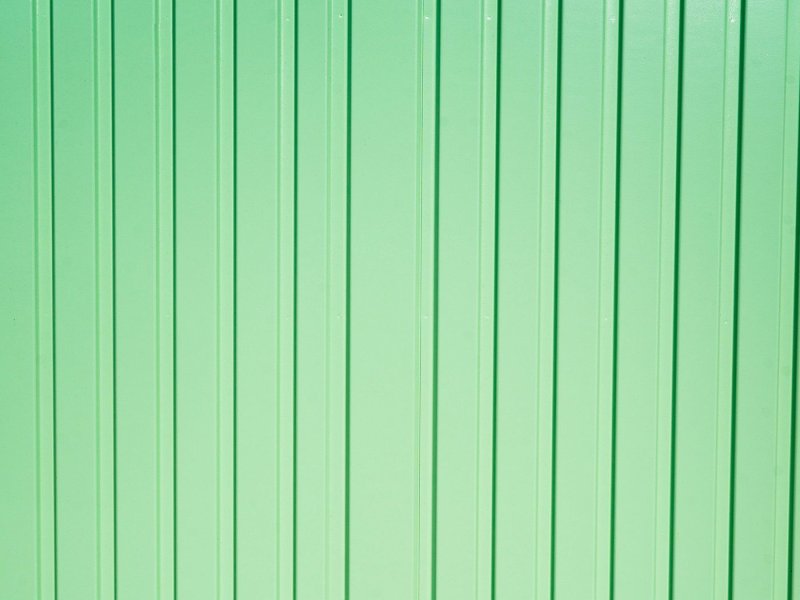 Обои зеленые в полоску
