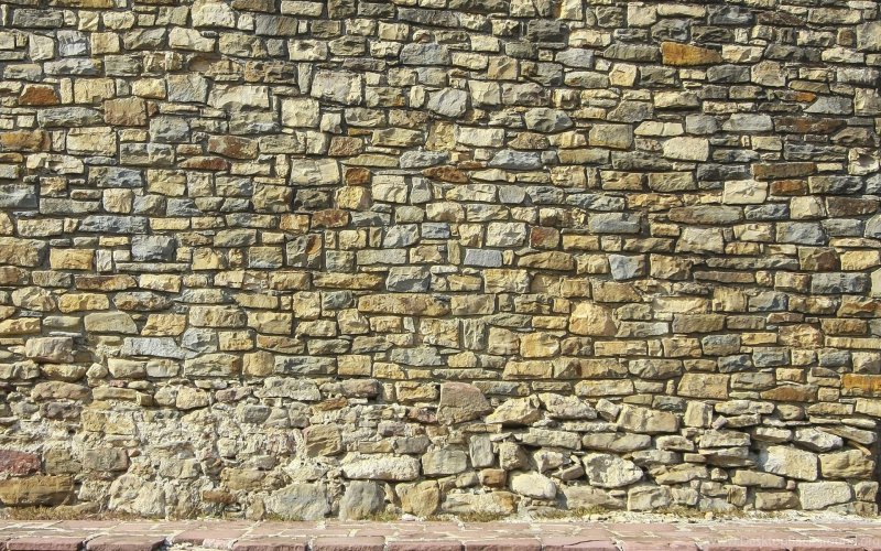 Каменная стена