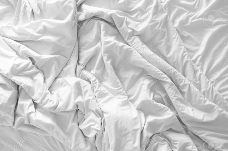 Мятая белая ткань
