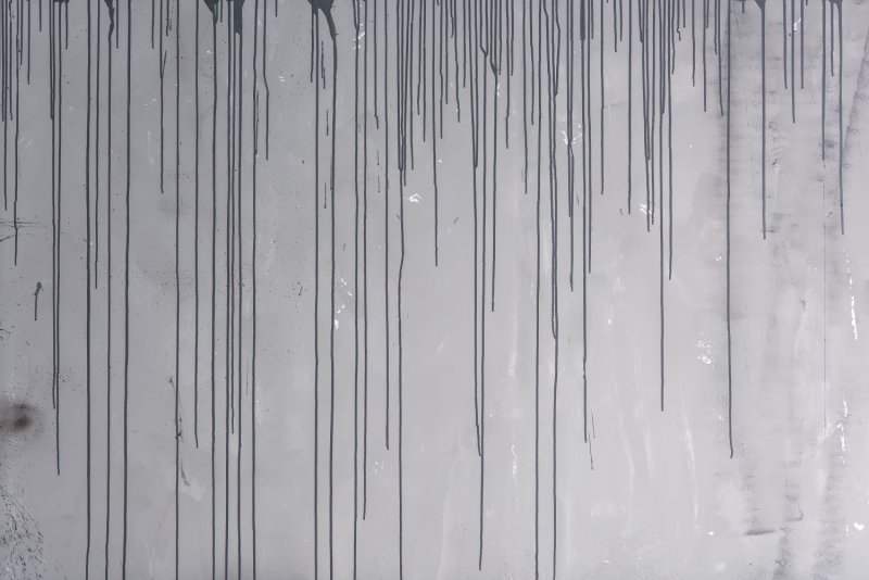 Потеки на стене