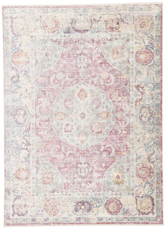 Розовый ковер с узорами