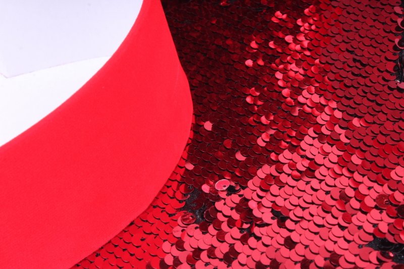 Красные пайетки ткань