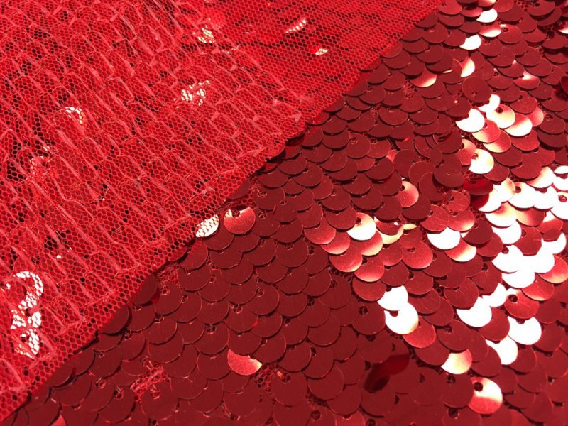 Красные пайетки