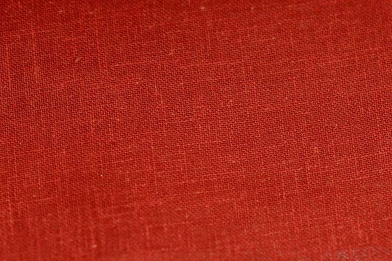 Красная ткань