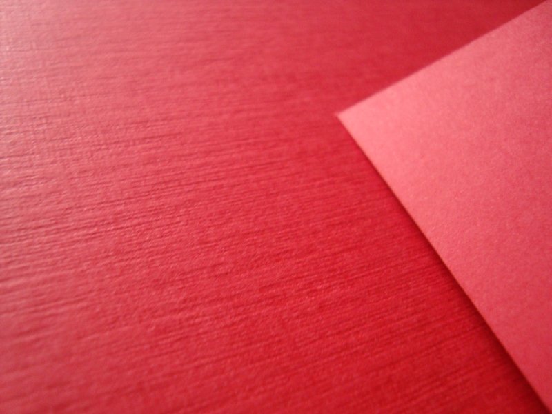 Красная бумага