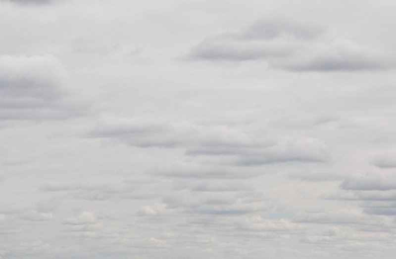 Светло серое небо
