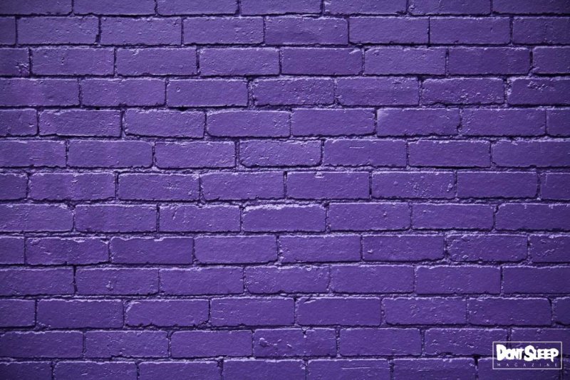 Фиолетовый кирпич